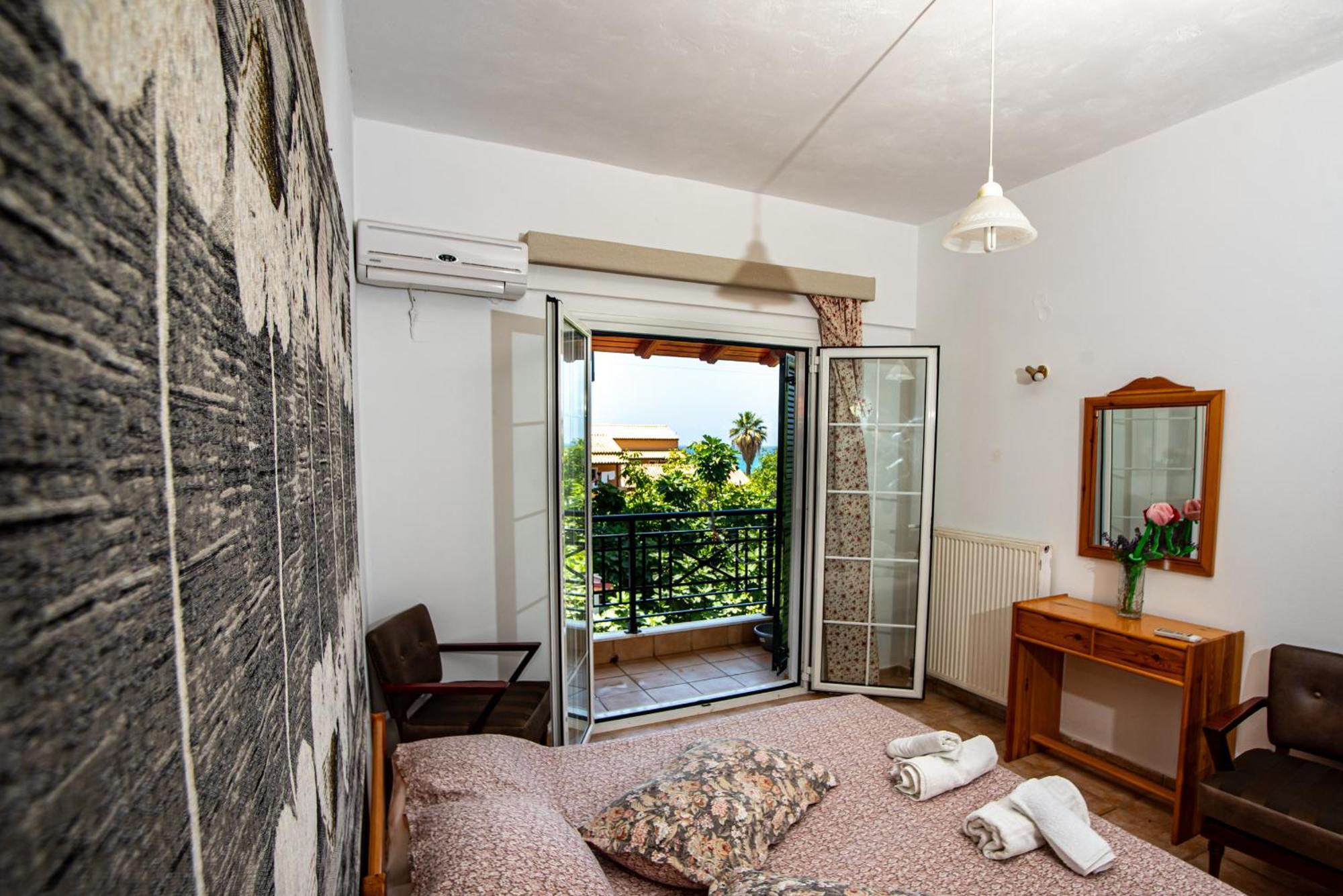 Tholeto Apartments Ájosz Górdiosz Kültér fotó