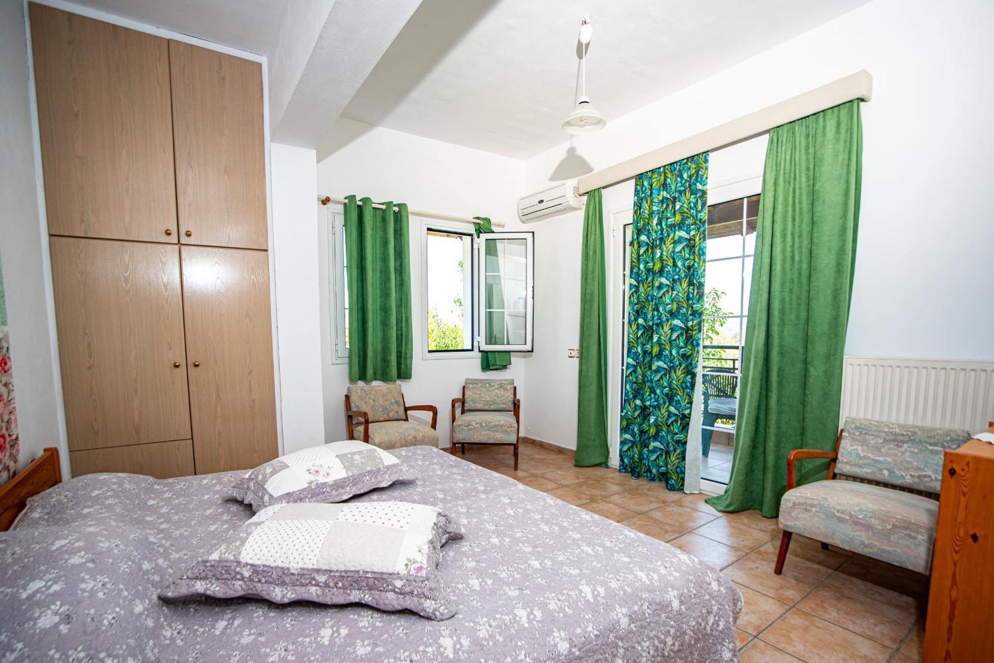 Tholeto Apartments Ájosz Górdiosz Kültér fotó
